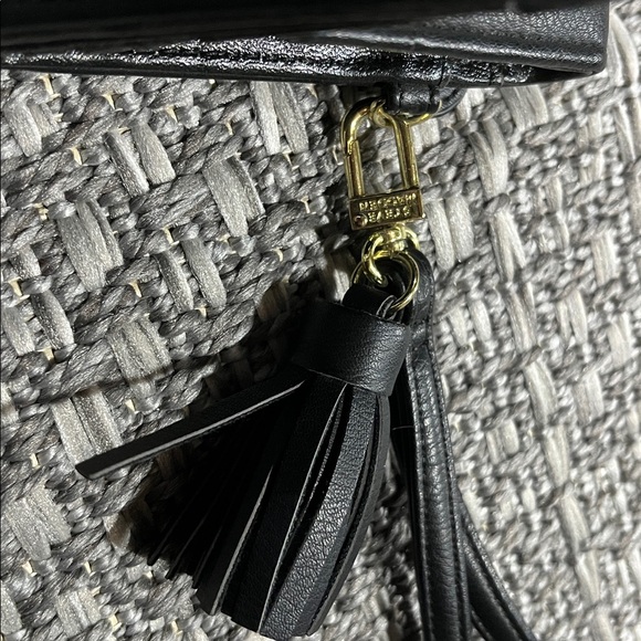 Steve Madden | Black Wristlet with Gold Hardware - Picture 5 of 12